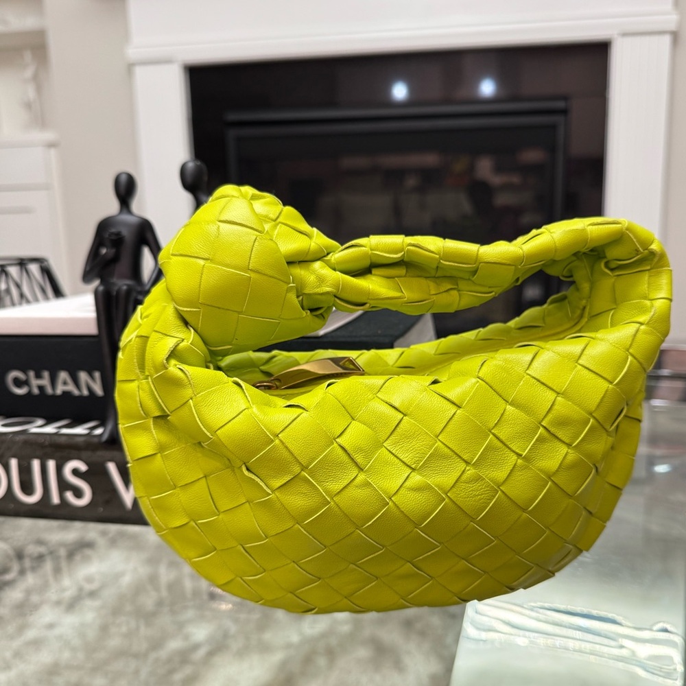 Bottega Veneta mini Jodie bag ( lemon green )